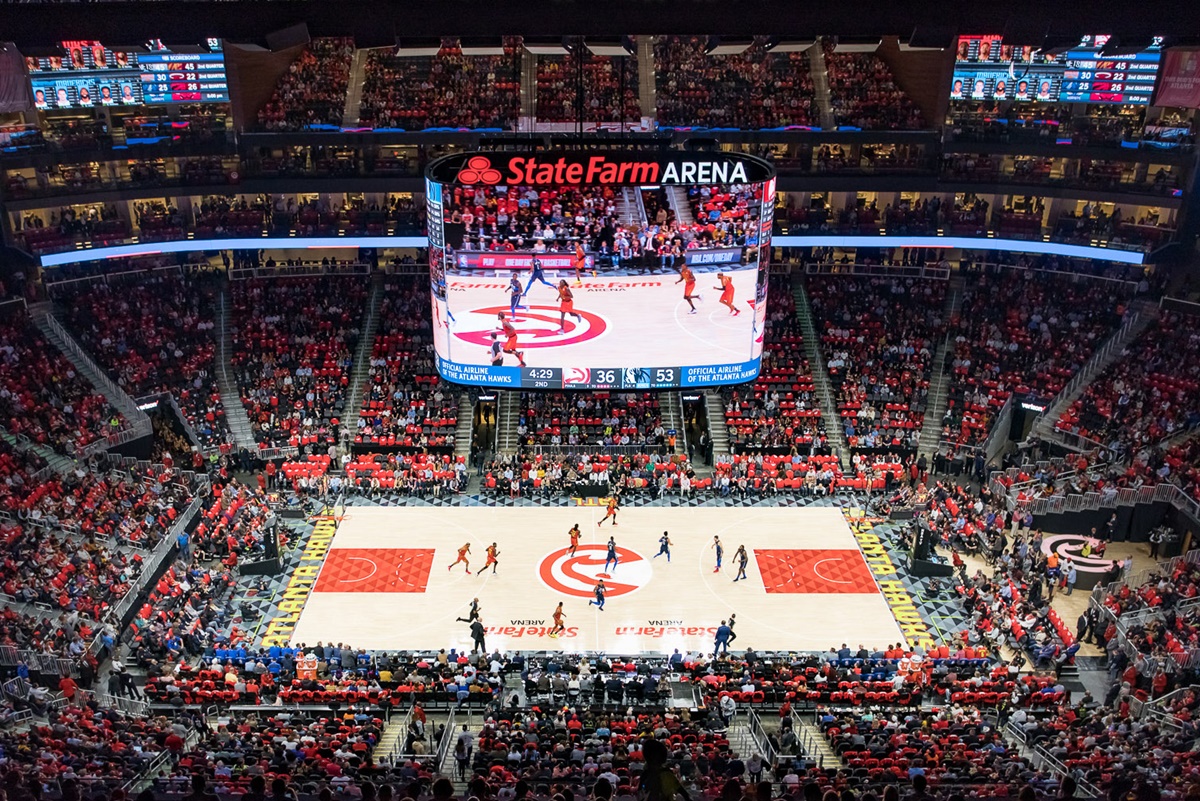 삼성전자가 미국 프로 농구(NBA)팀 '애틀랜타 호크스(Atlanta Hawks)'의 홈경기장인 '스테이트 팜 아레나(State Farm Arena)'에 스마트 LED 사이니지를 활용해 초대형 스크린을 설치했다.