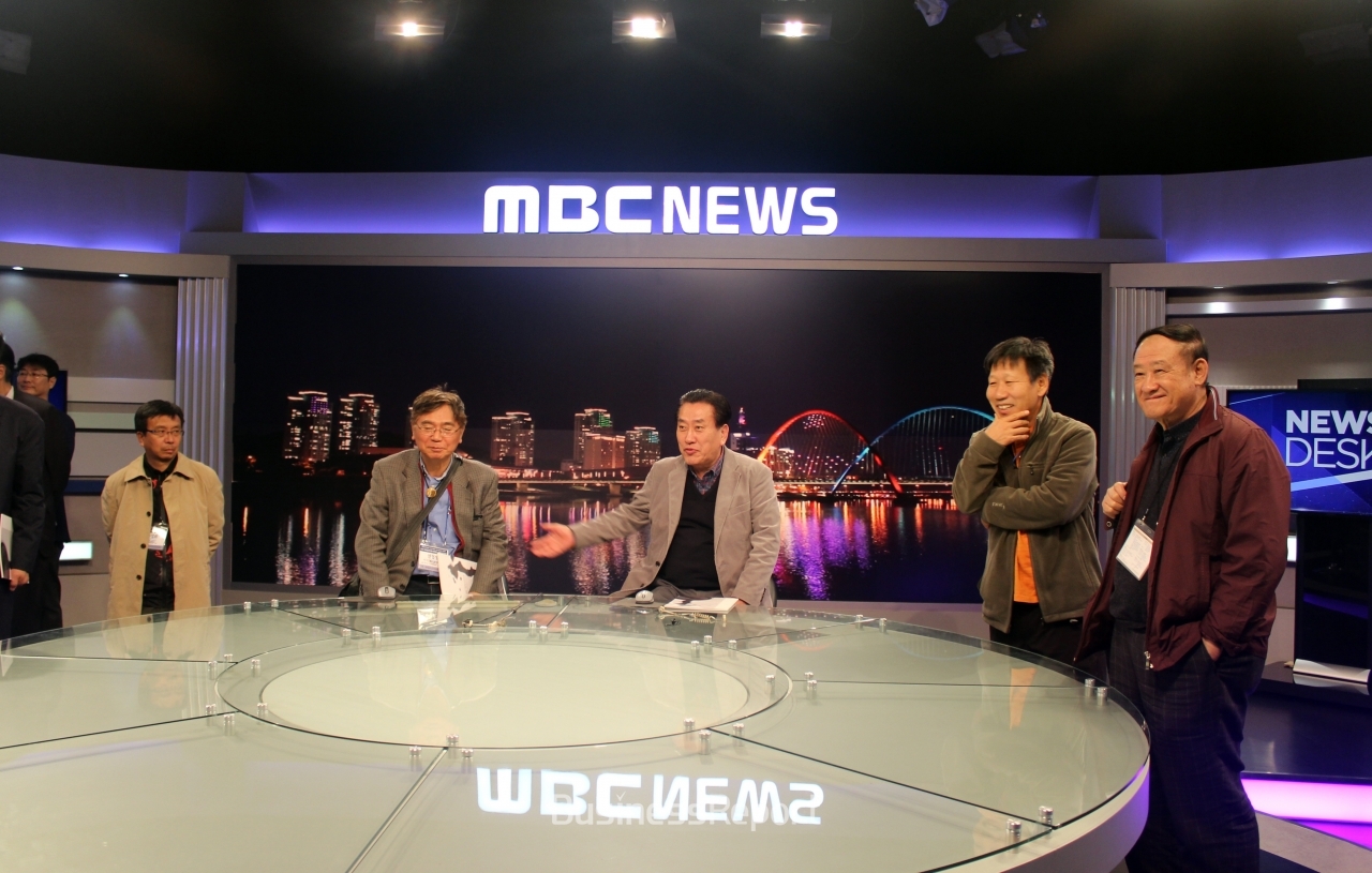 재외동포언론사 편집인 심포지엄 초청단의 31일 대전MBC방문.