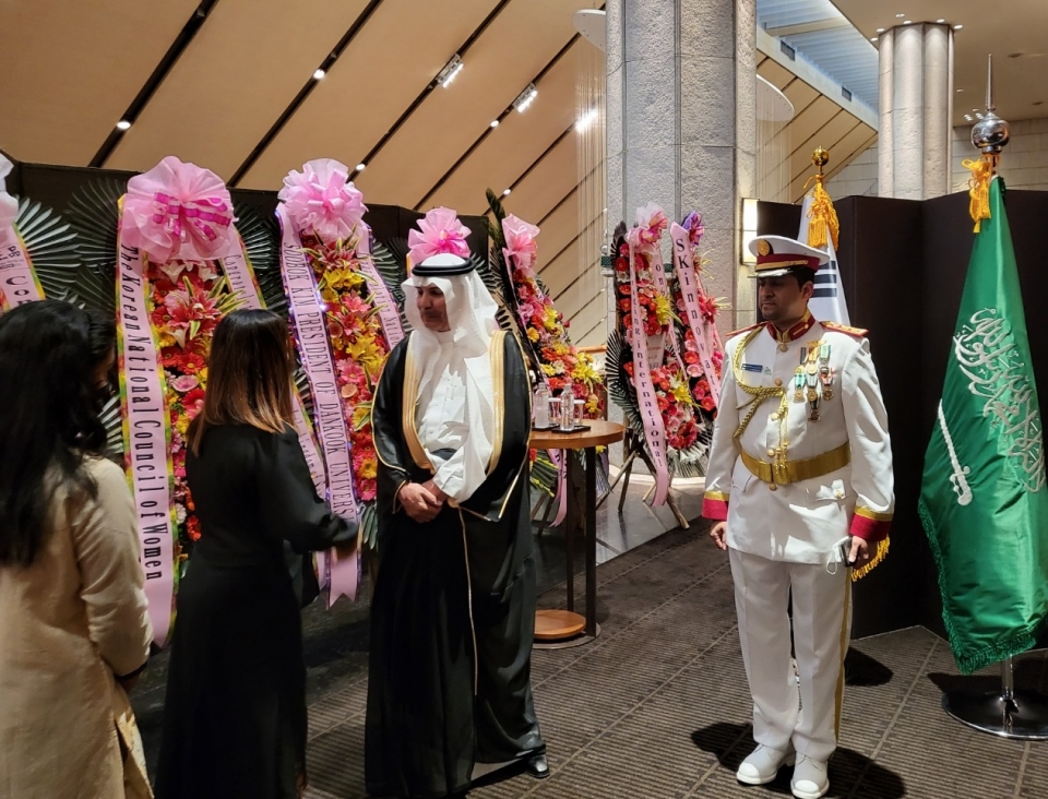 Saudi Ambassador Sami M al-Sadhan (second from right) is greeting the delegation.