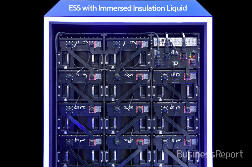 SK엔무브-한화에어로스페이스가 공동 개발한 선박용 액침형 ESS 시스템