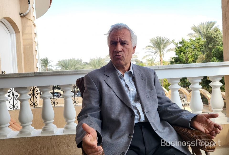 중동 최대 미디어그룹 ‘아라비아인폼(Arabia Inform)’ 무함마드 M 엘라와 회장이 [비즈니스리포트]와 단독인터뷰를 갖고 향후 한국 진출계획과 전략 등을 설명하고 있다.