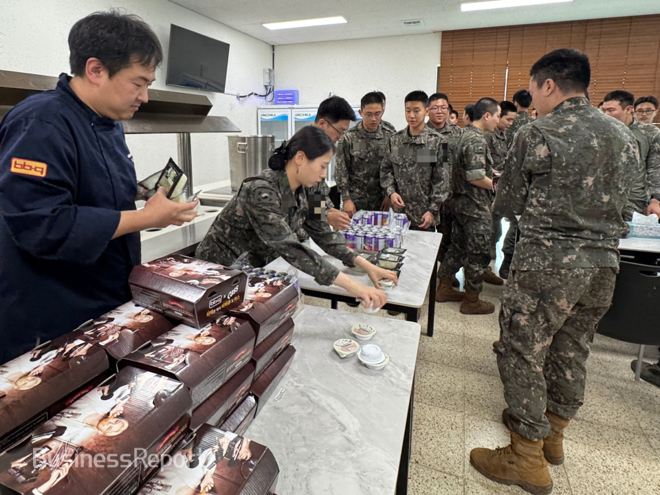 [사진=BBQ]