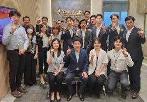 함영주 하나금융그룹 회장, 아시아 금융 허브 홍콩에서  글로벌 투자자들과 현장 소통에 나선다