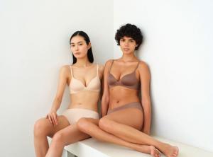 [신제품] 유니클로, 착용감 향상 와이어리스 브라 ‘3D 홀드’ 출시