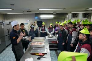 "K-치킨의 세계화가 궁금해"... BBQ 기업탐방에 홍콩 학생들 참여